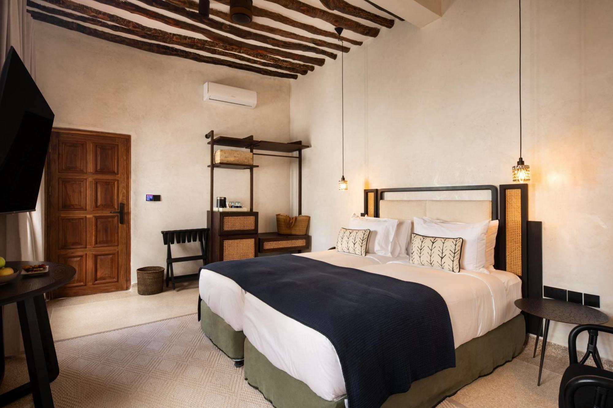 The Neela Boutique Hotel Stone Town Zanzibar ภายนอก รูปภาพ