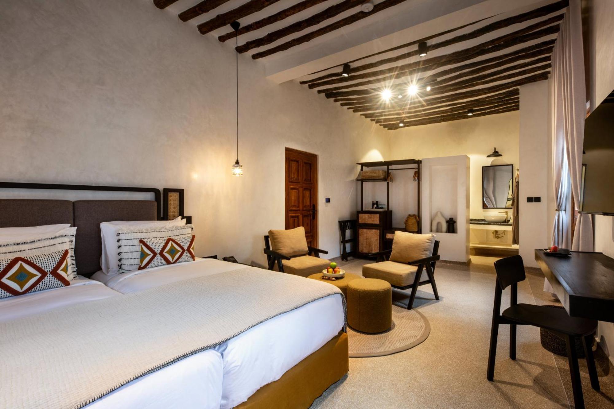 The Neela Boutique Hotel Stone Town Zanzibar ภายนอก รูปภาพ